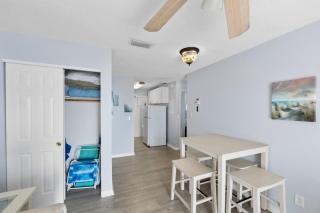 1br 1b Beach View - Surf Song #332 - St Pete Beach - 3