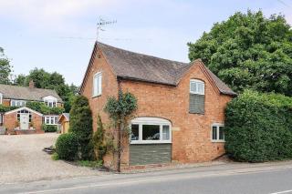 Quaint Victorian Coach House in village location - Great Alne - 0