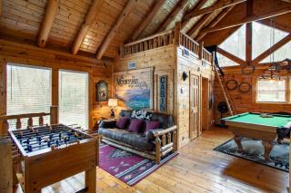 Dream on the Stream HotTub PoolTable FirePit MORE - 0