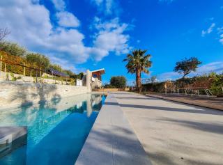 Luxury Apartment with Private Pool - 6