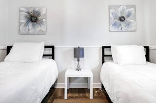 Centrally Located Little Gem - San Antonio - 2