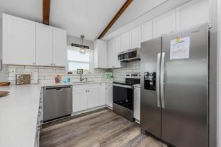 St. George Island Beach House w/ Balcony & Gulf Views - 6