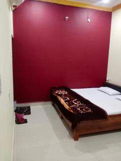 Gajanan guest house or gajanan hotel - 4