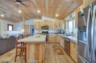 Hines Vacation Rental with Grill Walk to Lake! - 2