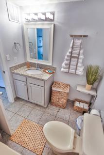 studio-condo, with a marina view! - Fort Walton Beach - 7