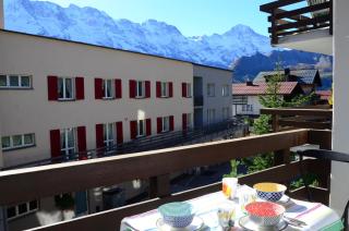 Charming and cosy apartment (sleeps 4-6 people) in a beautiful mountain village - Mürren - 2