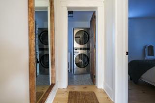 Very Comfy Farmhouse Apartment Unit A, 1st FL - 2