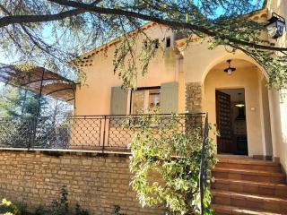 Maison avec piscine chauffée, centre village - 5