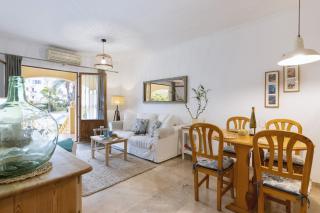 Olive Beach - Aduanas - 1