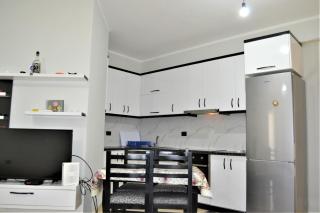 Lungomare Apartment - Vlorë - 2