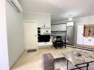 Lungomare Apartment - Vlorë - 8