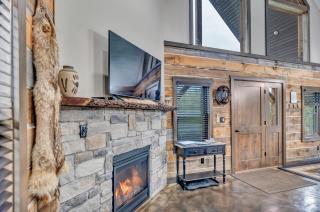 Rustic Hideaway sleeps 4 Hot tub - De Soto - 5