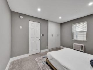 Coastal Charm Cozy 1BR Retreat near Pompano - Pompano Beach - 1