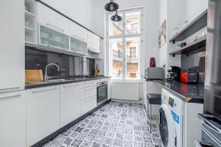Newly renovated apartment in the Old Town - Bratislava - 9