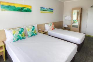 Palm Beach Hotel - 4