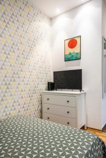 Giallo Modern Studio-Free Private Parking-Fast Wi-Fi - 0