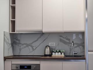 Adriatic Apartments - Budva - 4