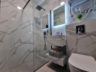Adriatic Apartments - Budva - 2
