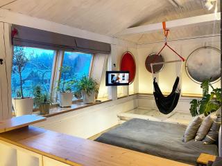 Matilda's lovely 2-bedroom house - 6