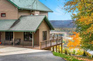 Eagles Landing- 5 bedroom 5 bath sleeps 15 Hot Tub - 6