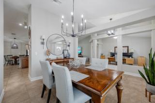 LAKEVIEW!, Heated Pool and Spa -Villa Lakeside Escape - Roelens Vacations - Cape Coral - 2
