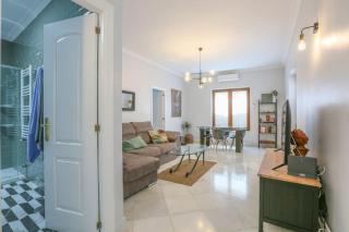 RiverWalk Suites - Puente Triana - Sevilla - 4