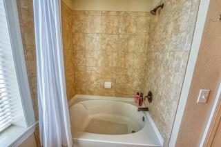 Great Lakefront Condo With Gorgeous Lake LBJ Views - Horseshoe Bay - 5