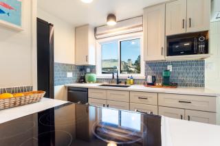 Downtown Mill Valley Modern Cozy Upstairs Apartment in Best San Francisco Bay Area - 8
