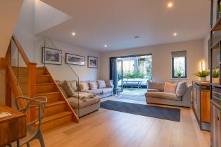 Luxury, stylish brand new house, fabulous location - 6