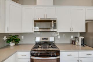 Dog-Friendly Home Near Golfing in Bakersfield! - Bakersfield - 1
