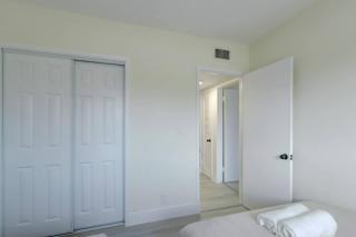 2BR Coastal Getaway! - Fort Lauderdale - 7