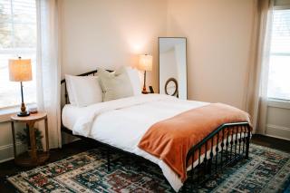 Bright Artist's Cottage-Mins to Downtown, Campus - 9