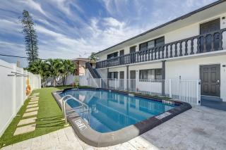 Chic Retreat: 2BR Apartment! - Fort Lauderdale - 7