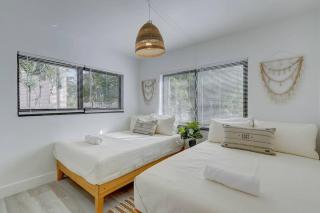 Chic Retreat: 2BR Apartment! - Fort Lauderdale - 2