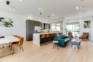Brand New Modern 5 Bedroom House Pickfair Village - Los Angeles - 2