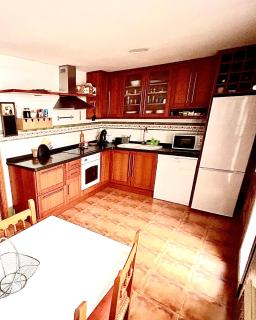 Apartamento en el Edificio Barlovento, situado en el centro de Alcossebre, a 150m del mar y capacidad hasta 8 personas - Alcossebre - 2