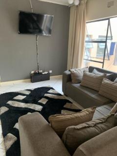 4 Bedroomed, Townhouse - Joanesburgo - 8