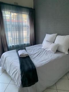 4 Bedroomed, Townhouse - Joanesburgo - 3