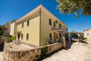 Apartments Pero - Trogir - 0