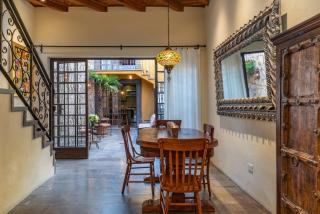 Casa Esperanza, 2BR Designer Charm & Rooftop Views - 5