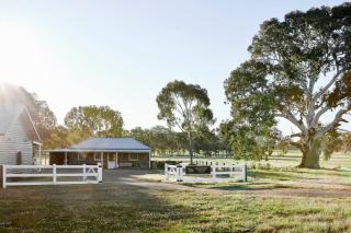 Stoneycroft Cottage ~ Grampians Farm Stay - - 0