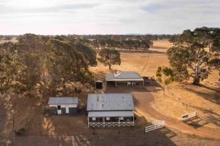 Stoneycroft Cottage ~ Grampians Farm Stay - - 5
