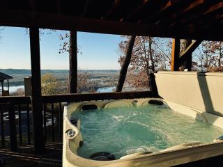 Majestic View Sleeps 10 Hot Tub - De Soto - 9