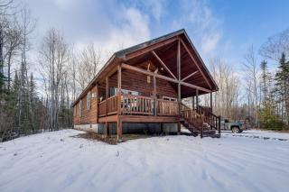 Peaceful Bradford Cabin with Pond and Covered Deck! - - 0