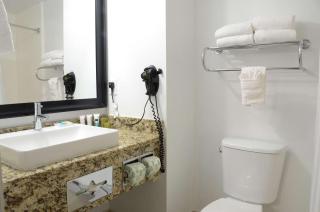 Country Inn & Suites by Radisson, Buford at Mall of Georgia, GA - 8