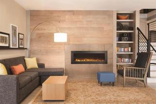 Country Inn & Suites by Radisson, Savannah Midtown, GA - 7