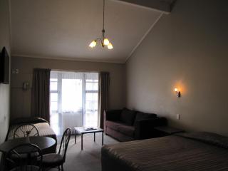 Devonwood Motel - 9