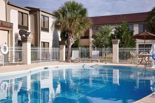 Park Inn by Radisson Albany - 2