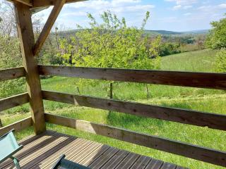 Chalet au calme avec terrasse, acceptant les animaux, parking et Wi-Fi inclus - FR-1-584-108 - 1