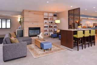 Country Inn & Suites by Radisson, Omaha Airport, IA - Omaha - 9